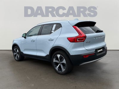 2024 Volvo XC40 B5 Plus Bright Theme