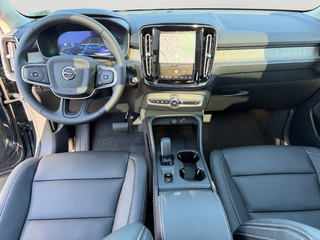 2026 Volvo XC40 B5 Core