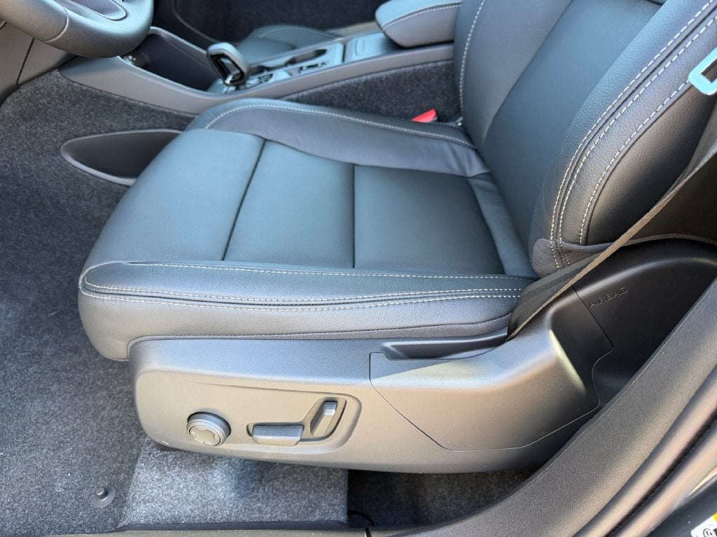 2026 Volvo XC40 B5 Core