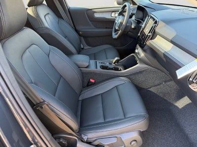 2026 Volvo XC40 B5 Core