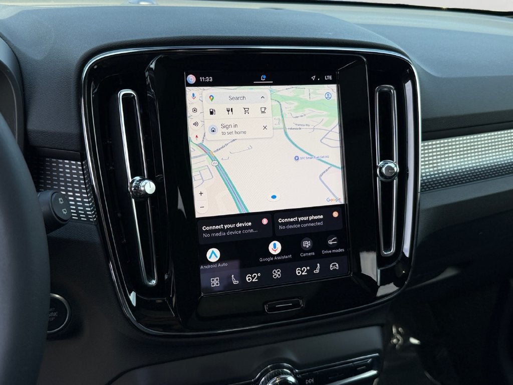 2024 Volvo XC40 B5 Plus Dark Theme Volvo Certified