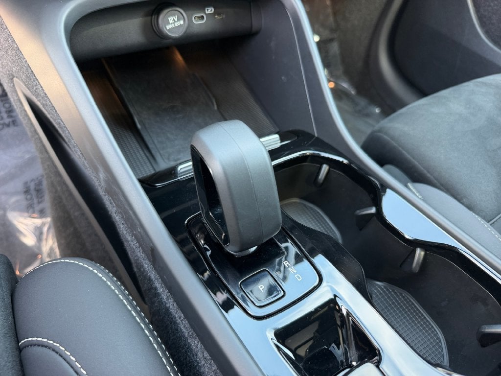 2024 Volvo XC40 B5 Plus Dark Theme Volvo Certified