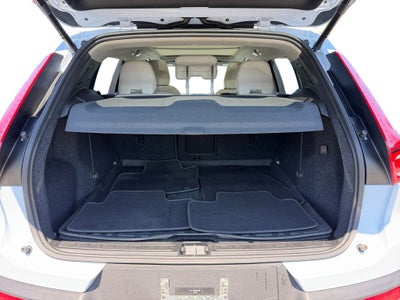 2024 Volvo XC40 B5 Plus Dark Theme