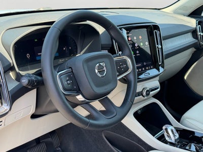 2024 Volvo XC40 B5 Plus Dark Theme