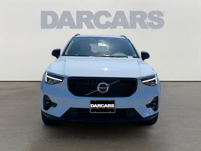 2024 Volvo XC40 B5 Plus Dark Theme