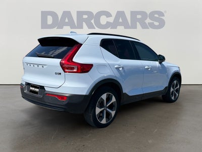 2024 Volvo XC40 B5 Plus Dark Theme