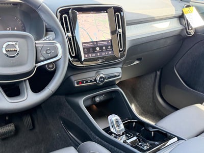 2026 Volvo XC40 B5 Ultra
