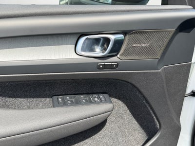 2026 Volvo XC40 B5 Ultra
