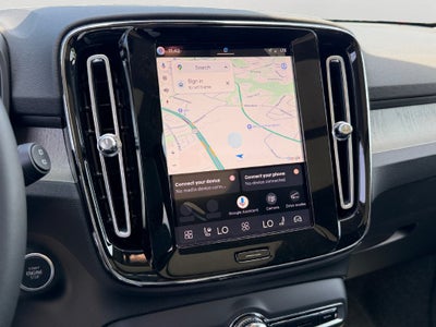 2026 Volvo XC40 B5 Ultra