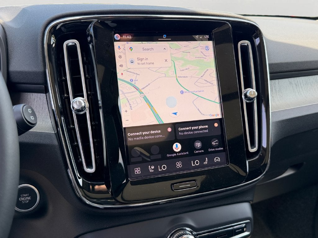 2026 Volvo XC40 B5 Ultra