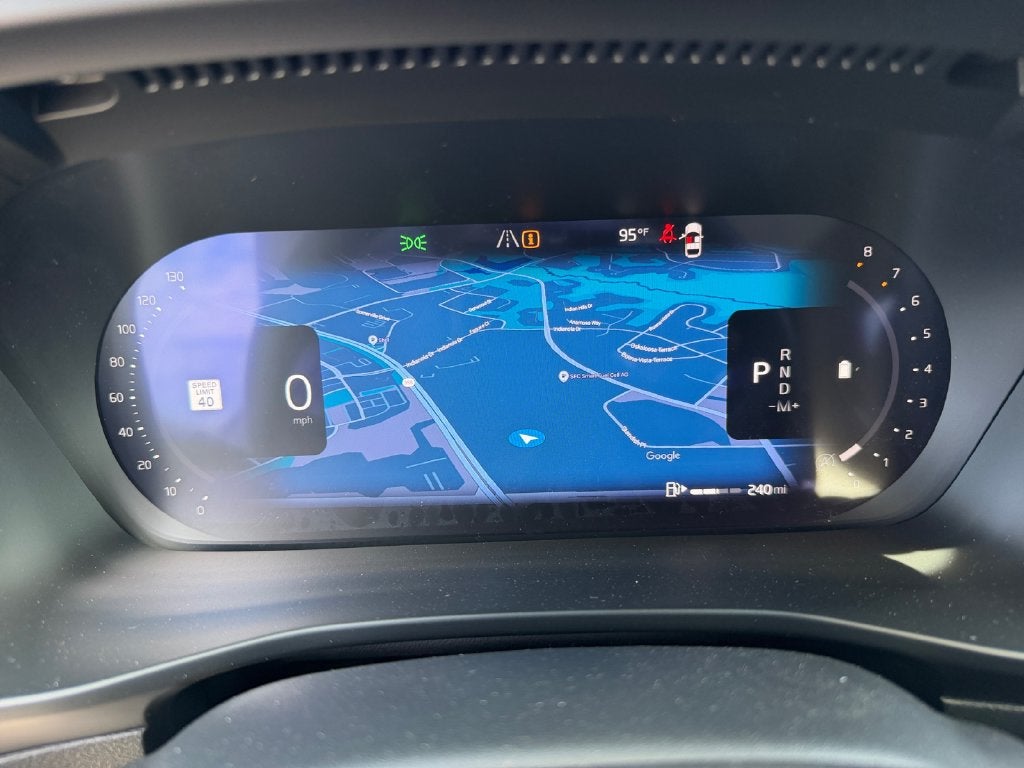 2026 Volvo XC40 B5 Ultra