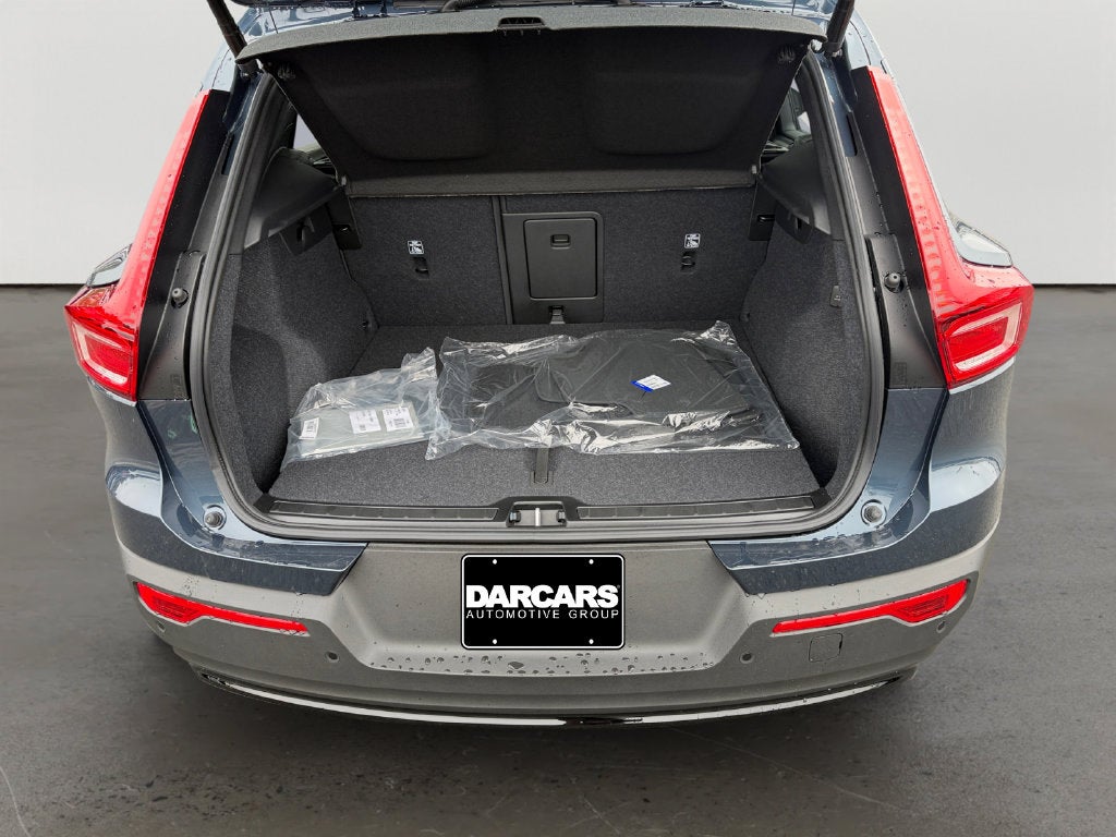 2026 Volvo XC40 B5 Ultra