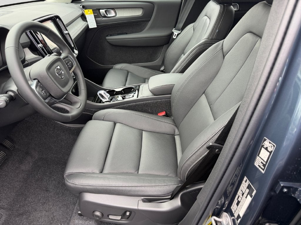 2026 Volvo XC40 B5 Ultra