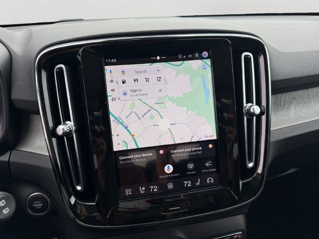 2026 Volvo XC40 B5 Ultra
