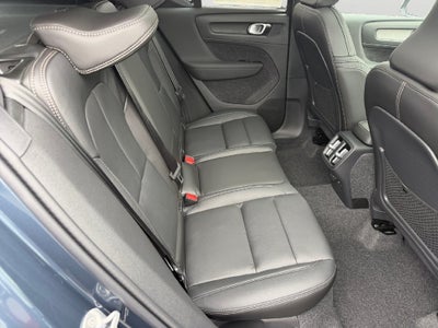 2026 Volvo XC40 B5 Ultra