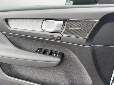 2026 Volvo XC40 B5 Ultra