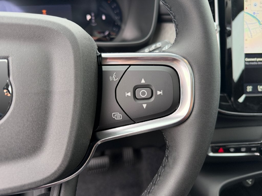2026 Volvo XC40 B5 Ultra