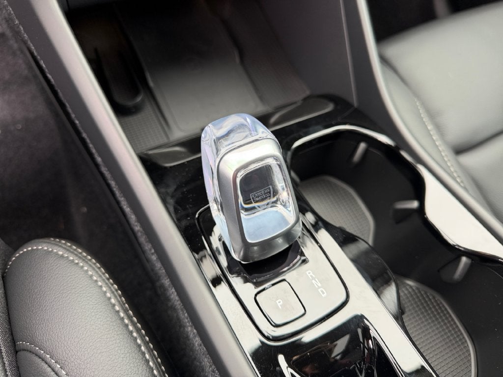 2026 Volvo XC40 B5 Ultra