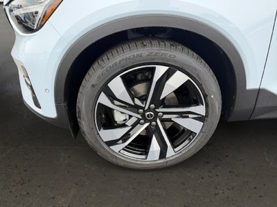 2026 Volvo XC40 B5 Ultra