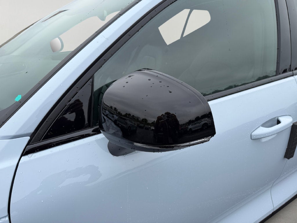 2026 Volvo XC40 B5 Ultra