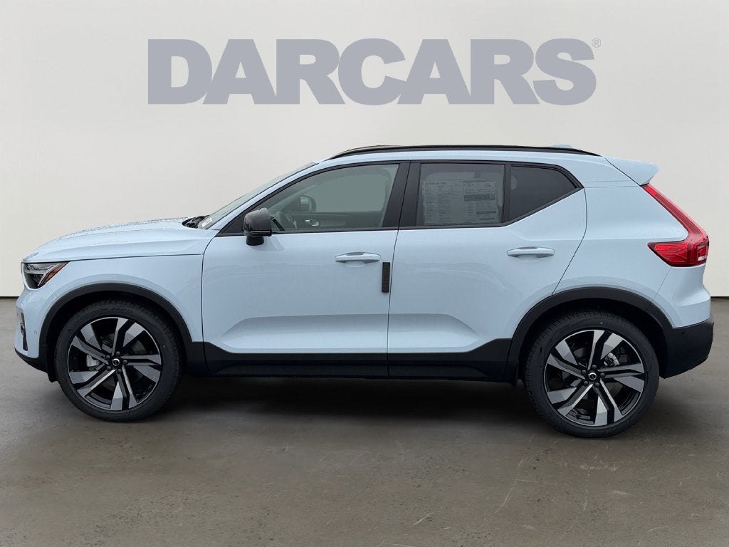 2026 Volvo XC40 B5 Ultra