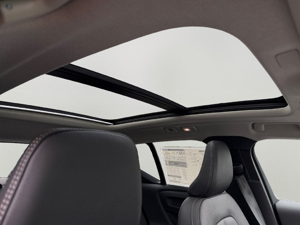 2026 Volvo XC40 B5 Ultra