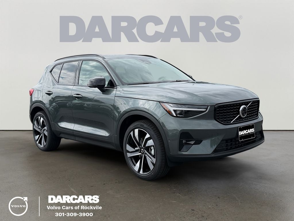 2026 Volvo XC40 B5 Ultra
