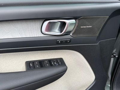 2026 Volvo XC40 B5 Ultra