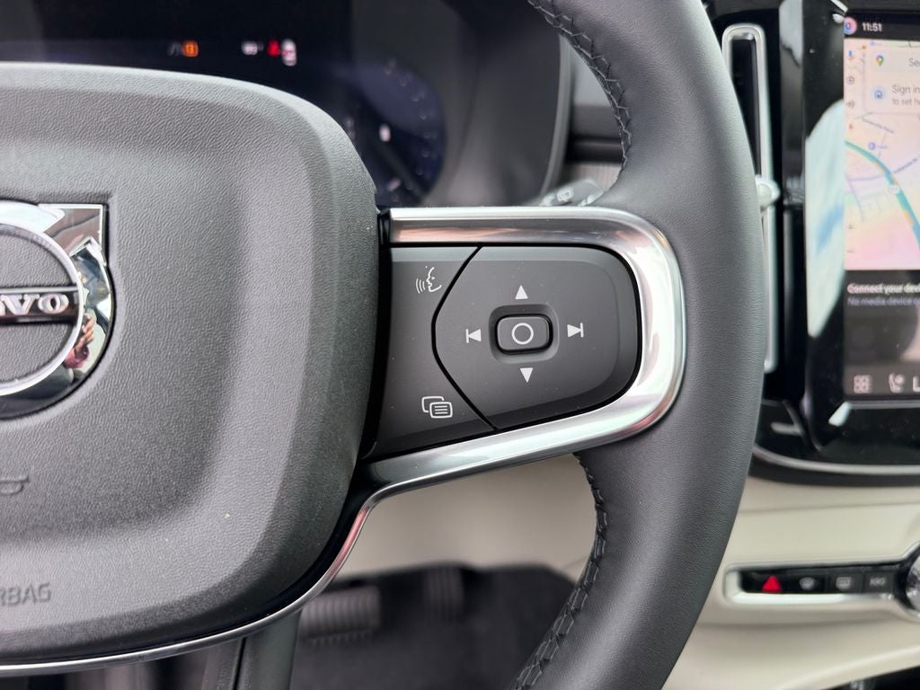2026 Volvo XC40 B5 Ultra