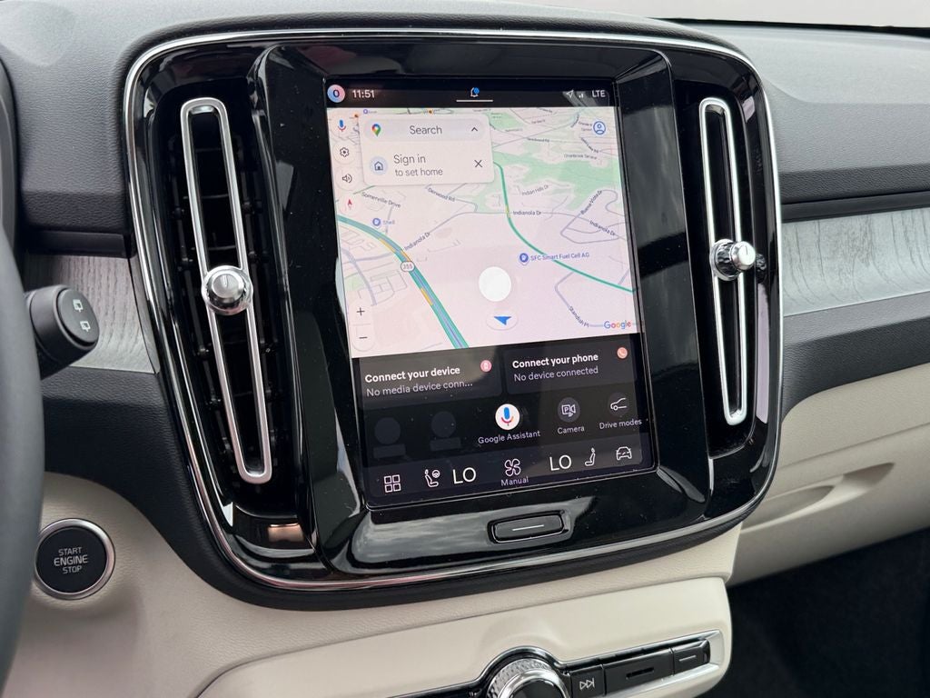 2026 Volvo XC40 B5 Ultra