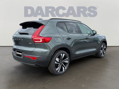 2026 Volvo XC40 B5 Ultra