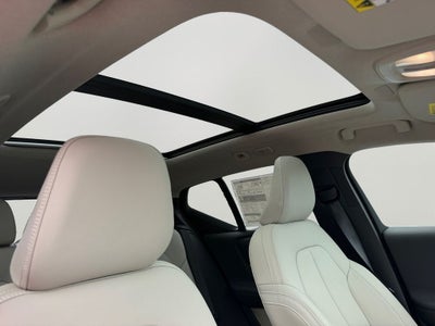 2026 Volvo XC40 B5 Ultra