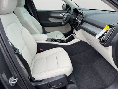 2026 Volvo XC40 B5 Ultra