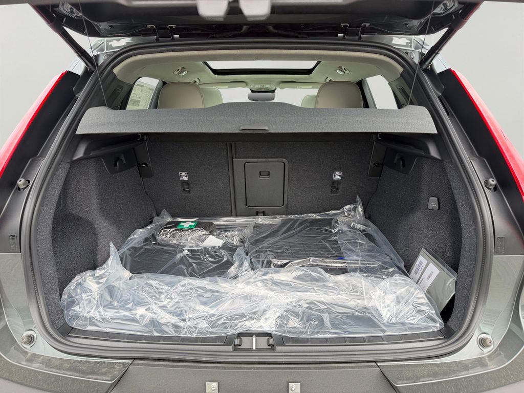2026 Volvo XC40 B5 Ultra