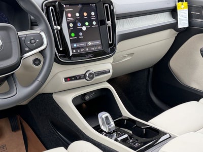 2026 Volvo XC40 B5 Ultra