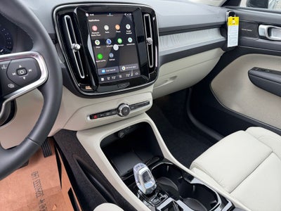 2026 Volvo XC40 B5 Ultra