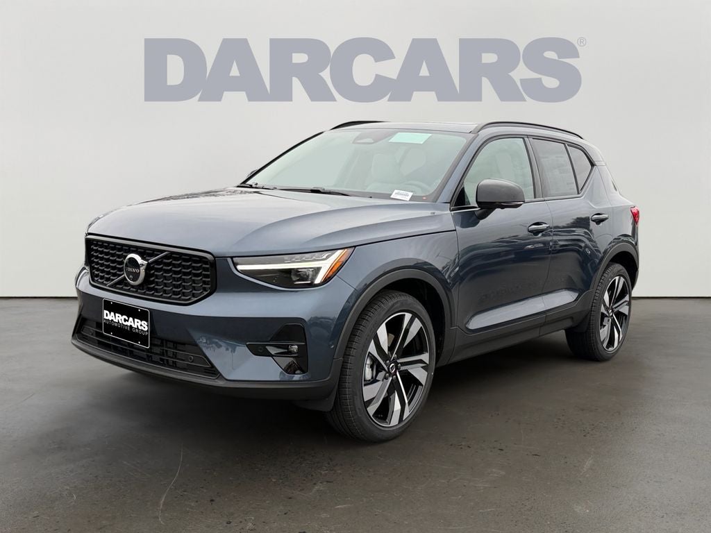 2026 Volvo XC40 B5 Ultra