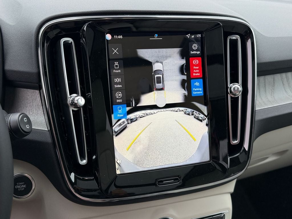 2026 Volvo XC40 B5 Ultra