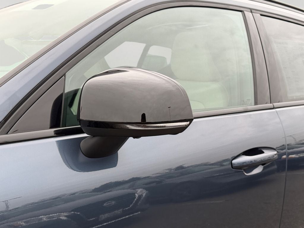 2026 Volvo XC40 B5 Ultra