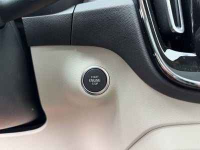 2026 Volvo XC40 B5 Ultra