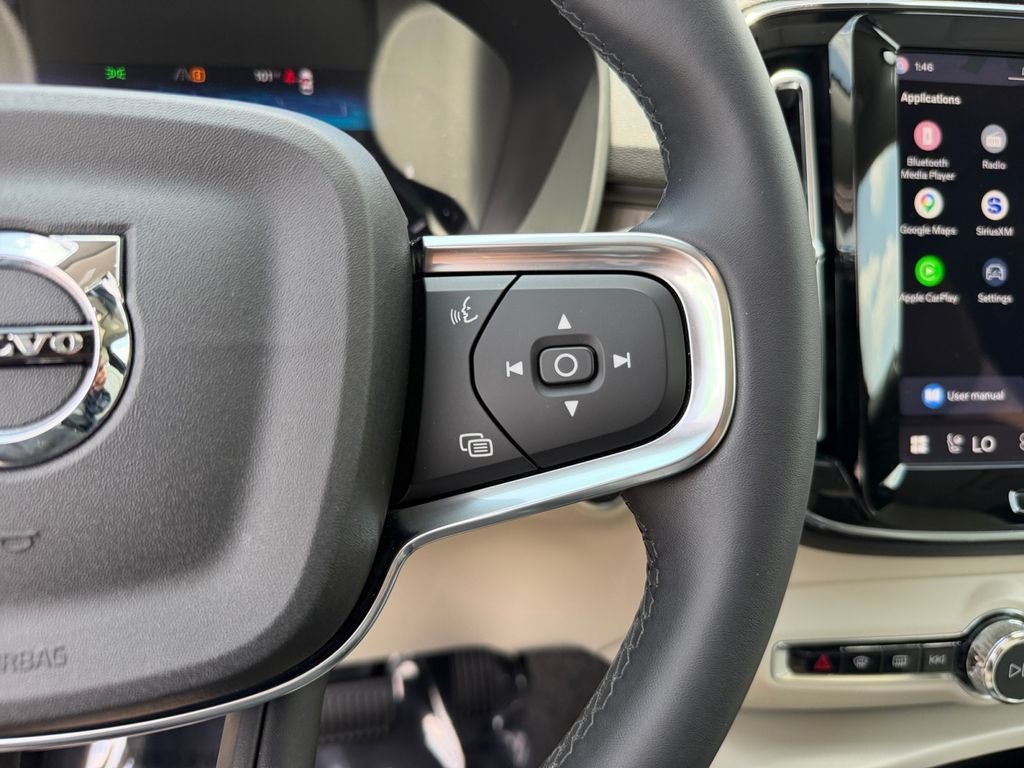 2023 Volvo XC40 B5 Plus Bright Theme Volvo Certified