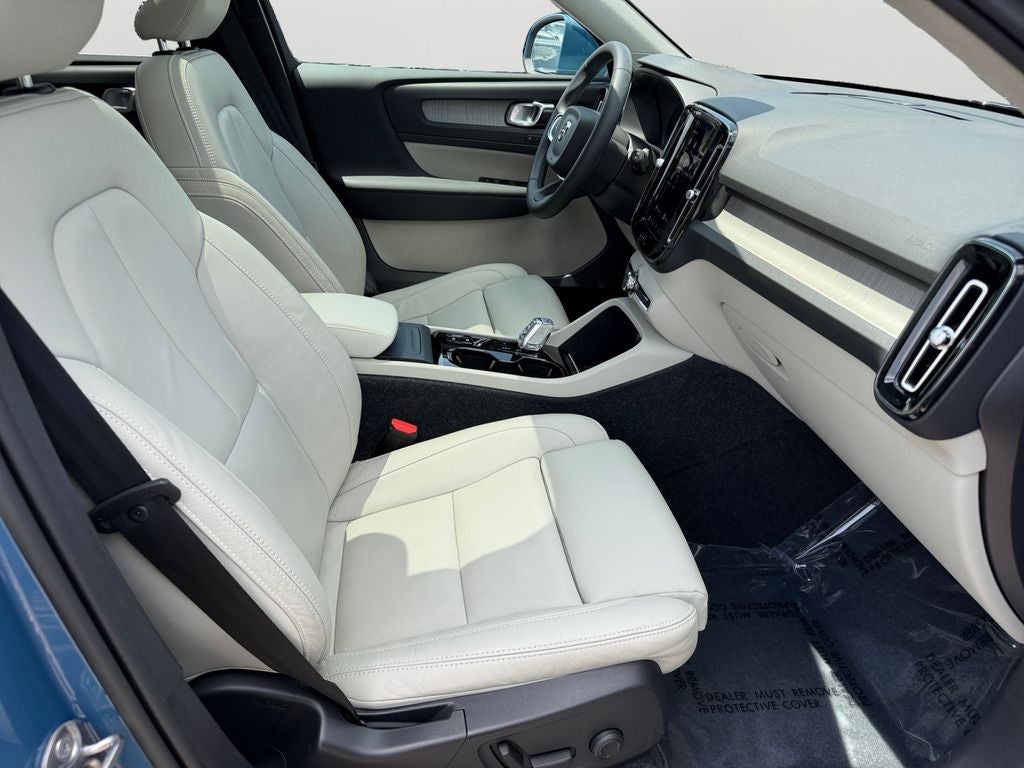 2023 Volvo XC40 B5 Plus Bright Theme Volvo Certified