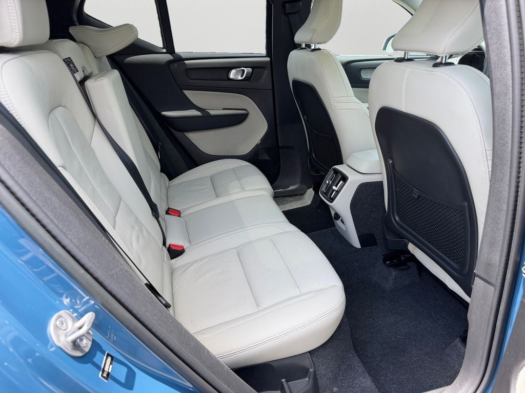 2023 Volvo XC40 B5 Plus Bright Theme Volvo Certified