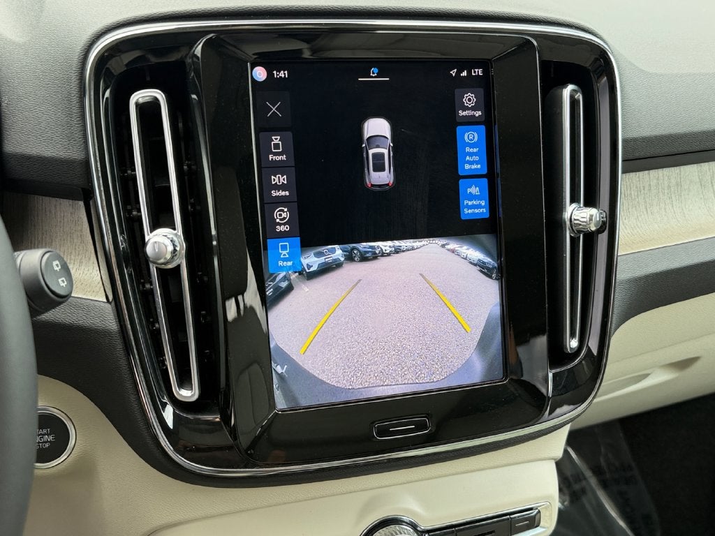 2023 Volvo XC40 B5 Plus Bright Theme Volvo Certified