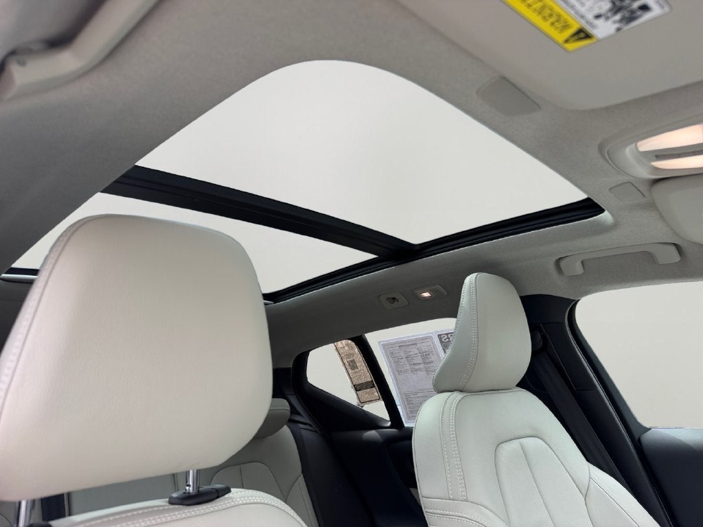 2023 Volvo XC40 B5 Plus Bright Theme Volvo Certified