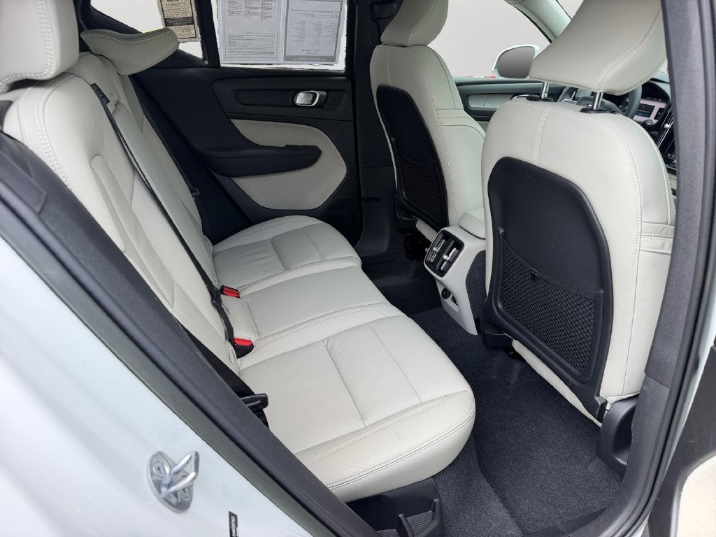 2023 Volvo XC40 B5 Plus Bright Theme Volvo Certified
