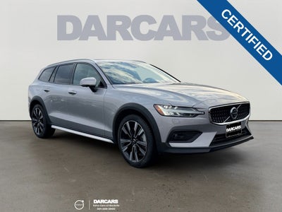 2025 Volvo V60 Cross Country B5 Ultra