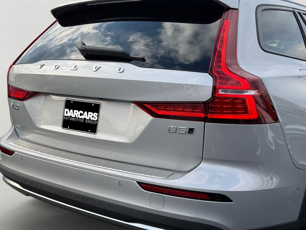 2025 Volvo V60 Cross Country B5 Ultra