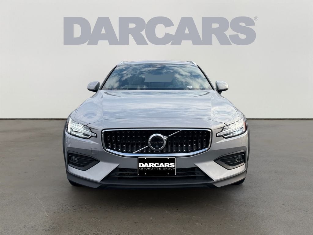 2025 Volvo V60 Cross Country B5 Ultra