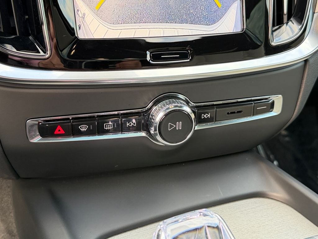 2025 Volvo V60 Cross Country B5 Ultra